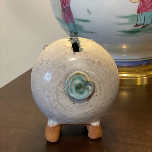 Cutest piggy bank ever! Home accents / decor - Picture 5 of 6